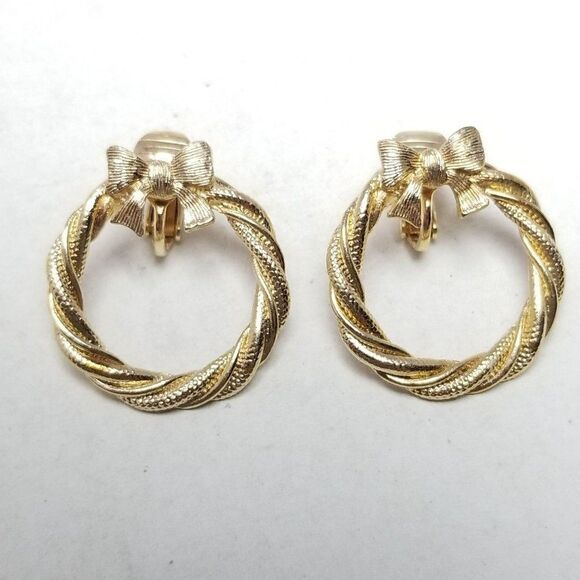 Vintage Avon Bow Wreath Gold Tone Clip On Earrings, Spiral Design, Estate - Picture 6 of 6
